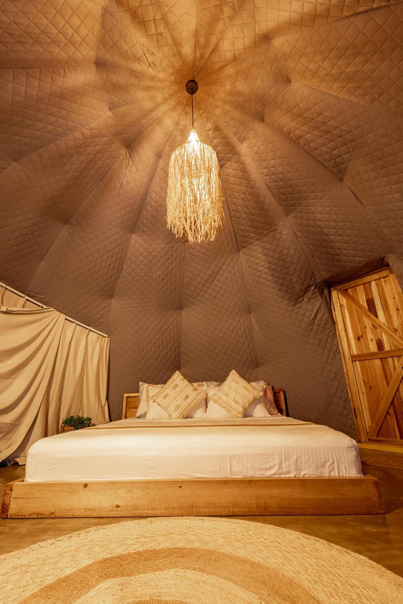 Domes And Dreams Lio Glamping Hotel Ел Нидо Екстериор снимка