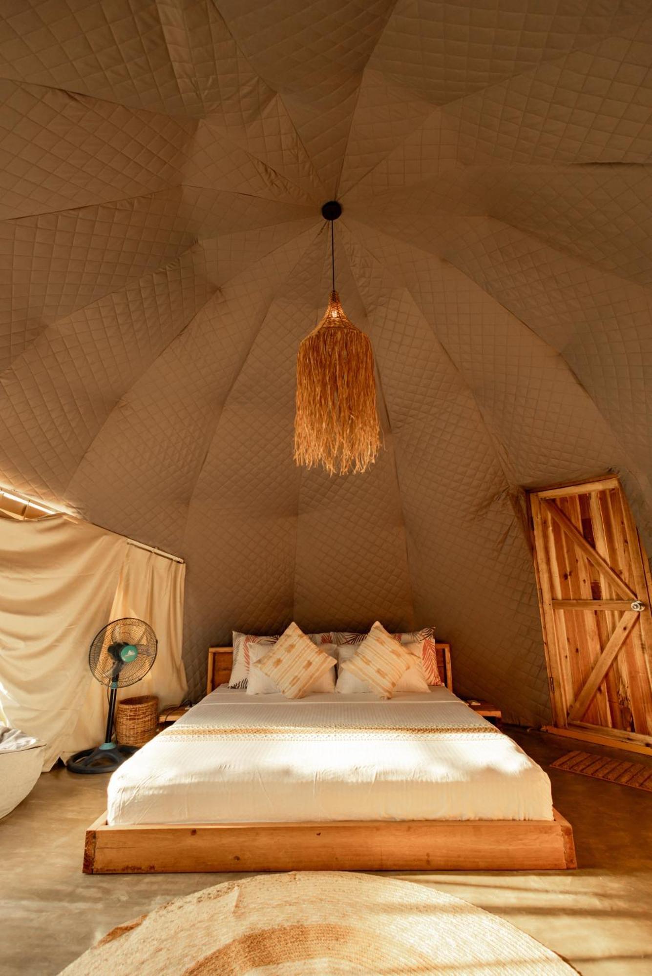 Domes And Dreams Lio Glamping Hotel Ел Нидо Екстериор снимка